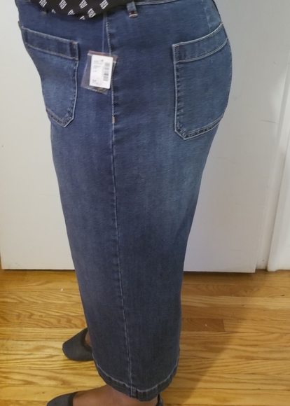 SOLD - WIDE LEG CAPRI DENIM PANTS - Picture 6 of 10